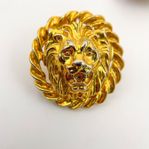Vintage 1980’s Anne Klein Gold Tone Lion Head RARE Post Stud 1” Earrings - Picture 2 of 4